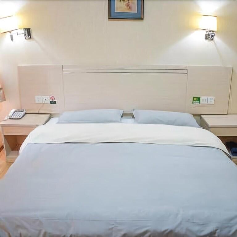 Ухань: 77 Chain Traders Hotel