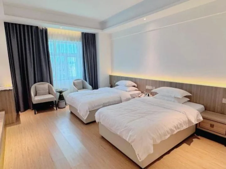 Цюнхай: Yangguang Yihao Hotel