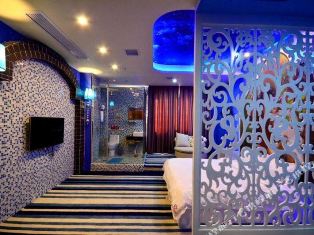 carousel image 3