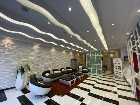 Шаньтоу: Changzhijiang Designer Hotel (Shantou Zhujiang Road Food Street Branch)