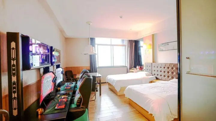Пинсян: Me Too Hotel