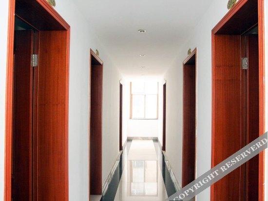Ичан: Yijia Hotel (Yidu Honghuatao Town)