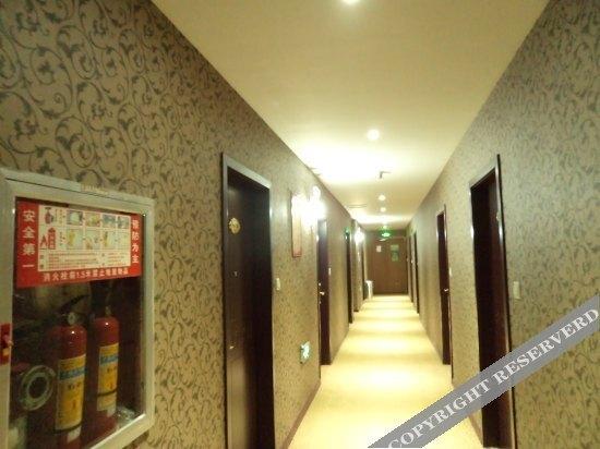 Дунъян: Tianyue Motel