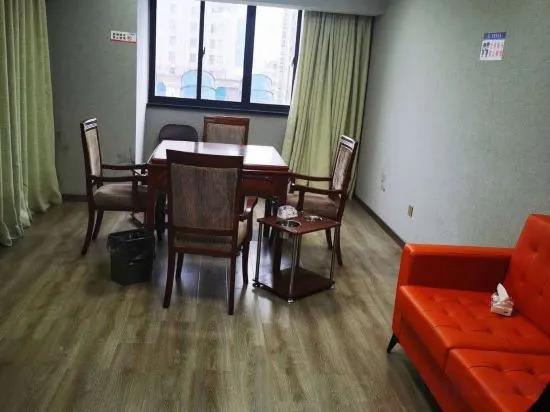 Наньтун: Huangchao International Hotel
