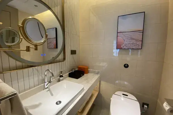 Синьян: Vienna International Hotel Xinyang Yangshan New District Branch