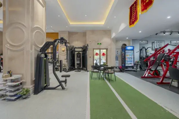 Синьян: Vienna International Hotel Xinyang Yangshan New District Branch