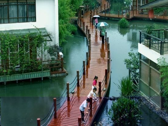 Хейан: Relong Hot Spring Resort
