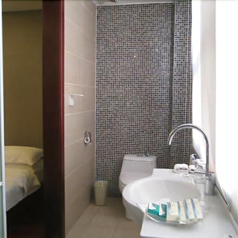 Чжэнчжоу: Jiangnanchun Hot Spring Resort Hotel