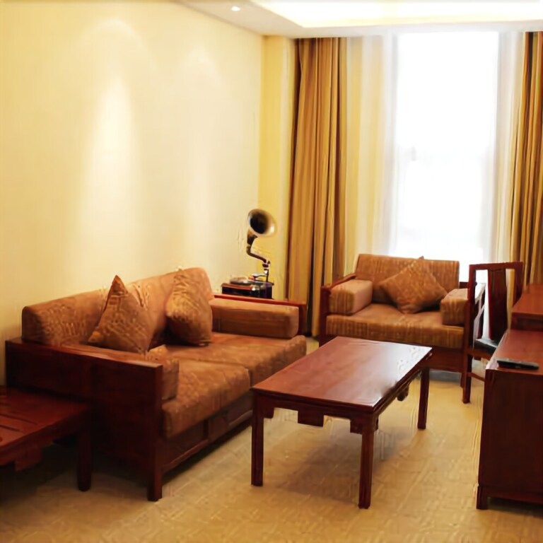 Чжэнчжоу: Jiangnanchun Hot Spring Resort Hotel