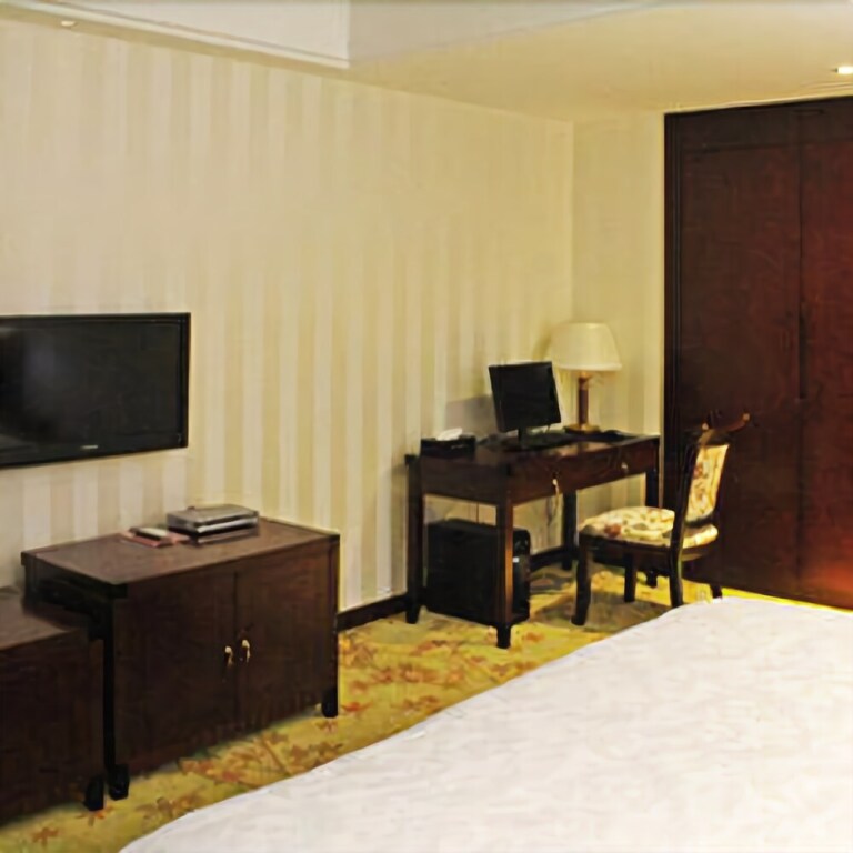 Цзясинь: Yinzuo Hotel