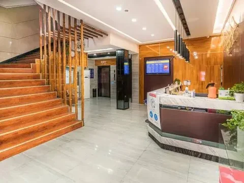 Чунцин: Wanhong Hotel Chongqing Taibai Road