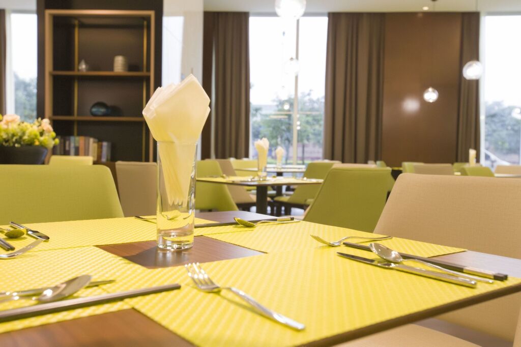 Гуйлинь: Hampton by Hilton Guilin Lingui