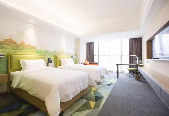 Гуйлинь: Hampton by Hilton Guilin Lingui