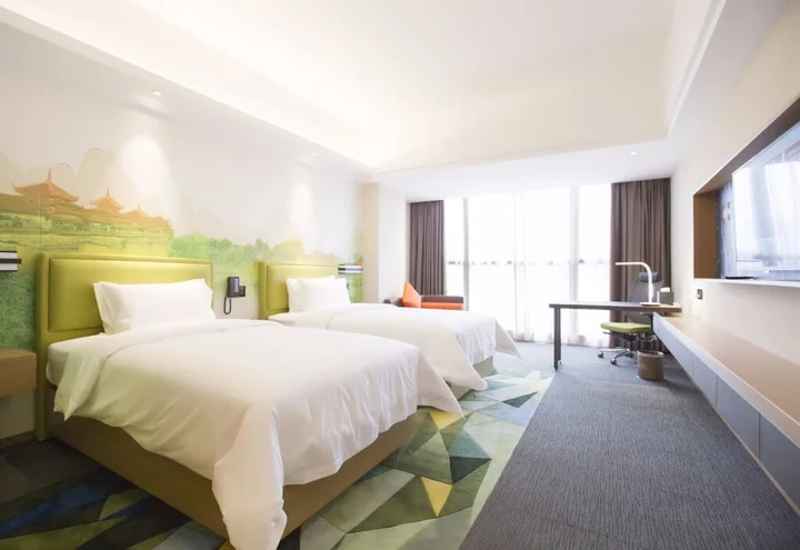 Гуйлинь: Hampton by Hilton Guilin Lingui