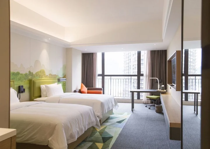 Гуйлинь: Hampton by Hilton Guilin Lingui