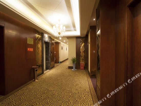 Wushan New Oriental Hotel — фото 1