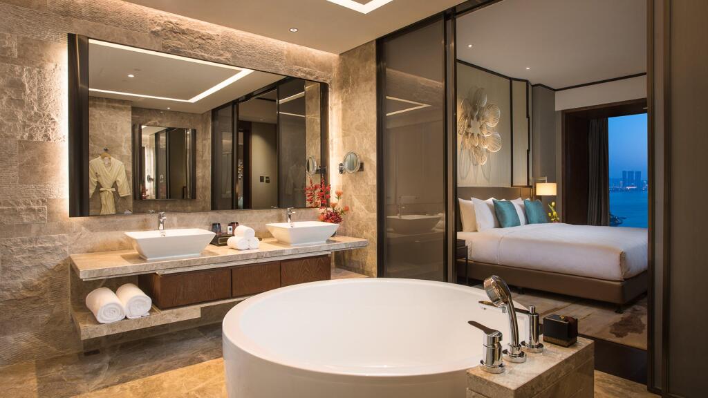 Сямынь: HUALUXE Xiamen Haicang Harbour View by IHG
