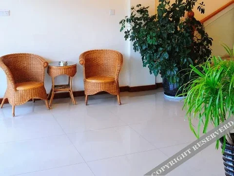 Наньтун: Xinbo Business Hotel