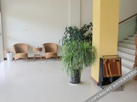 Наньтун: Xinbo Business Hotel