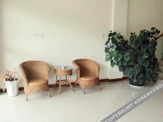 Наньтун: Xinbo Business Hotel