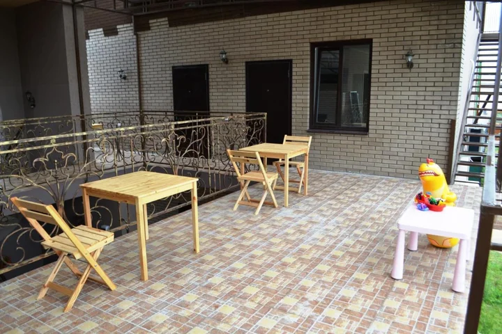 Голубицкая: Guest House Zamok on Priazovskaya