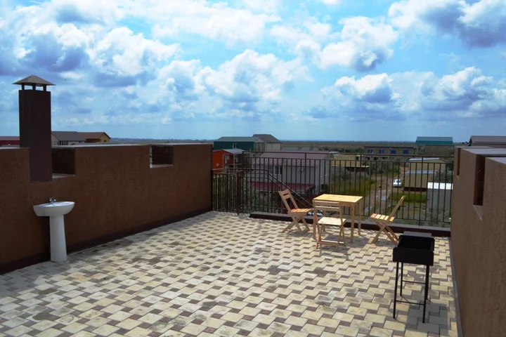 Голубицкая: Guest House Zamok on Priazovskaya