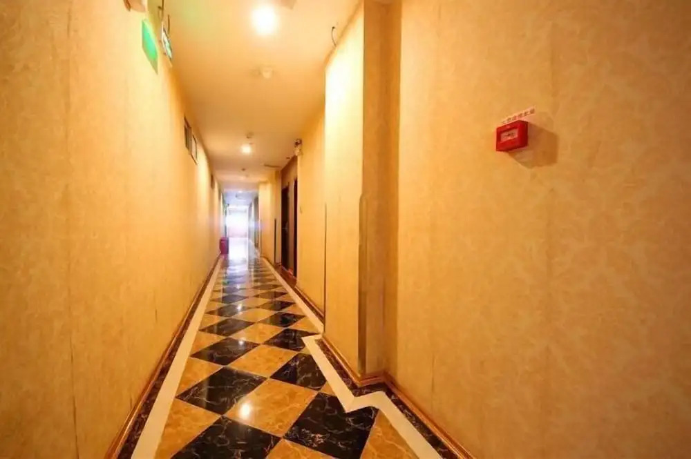 Наньнин: Nanning Hongtu Business Hotel (Railway Station)