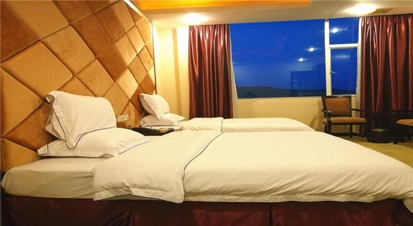Чжаоцин: Guangli Hotel