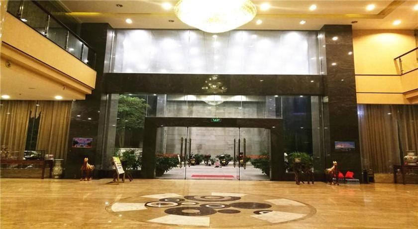 Чжаоцин: Guangli Hotel