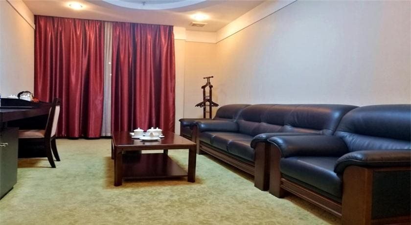Чжаоцин: Guangli Hotel