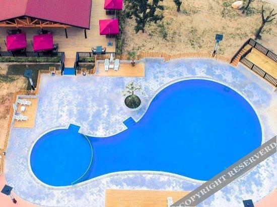 Вэйнань: Huashan Self-driving Campground (Huashan Scenic Area Visitor Center Branch)