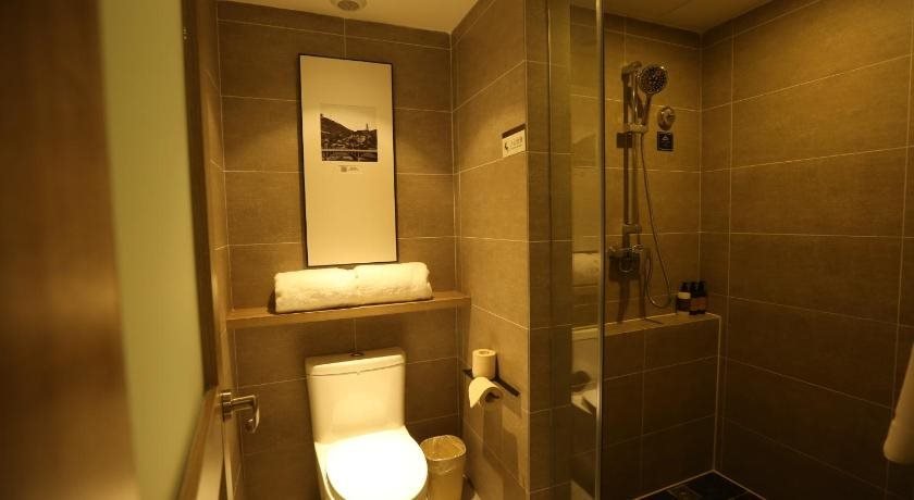 Яньань: Yan'an Baimi Avenue Baotashan Atour Hotel