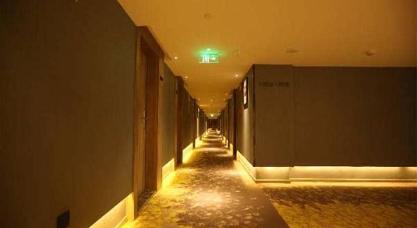 Яньань: Yan'an Baimi Avenue Baotashan Atour Hotel