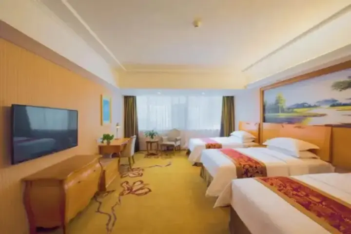 Гуйлинь: Vienna Hotel - Guilin Jichang Road Rongshan