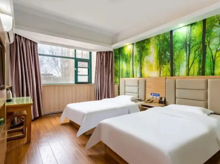Чжэнчжоу: Fangyuan Hotel (Zhengda Yi Affiliated Hospital Bishagang Park)