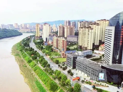 Цзуньи: Tongsheng Hotel
