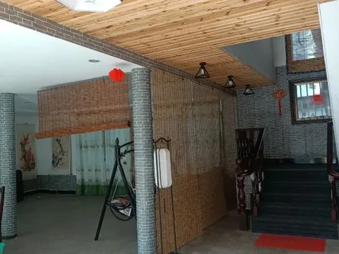 Шанграо: Xiaoqi Inn
