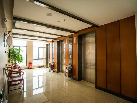 Цюйцзин: Hongyuehu Hotel