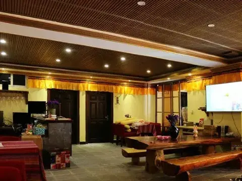Шангри-Ла: Youjia Hostel