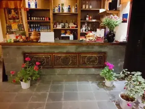 Шангри-Ла: Youjia Hostel