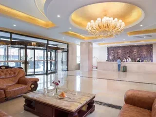 Тунляо: Vienna International Hotel (Tongliao Kerqin)