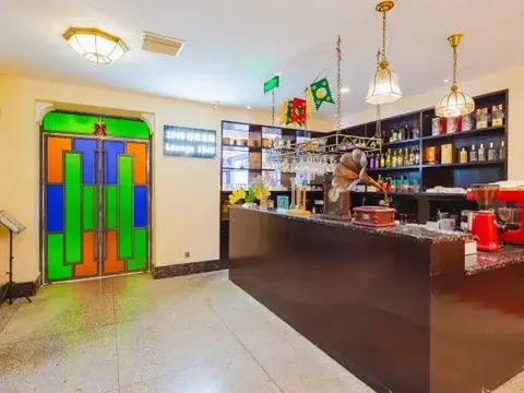 Гуйлинь: Yu Hill Hotel (Guilin Arctic Square)