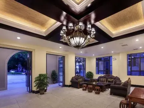 Гуйлинь: Yu Hill Hotel (Guilin Arctic Square)