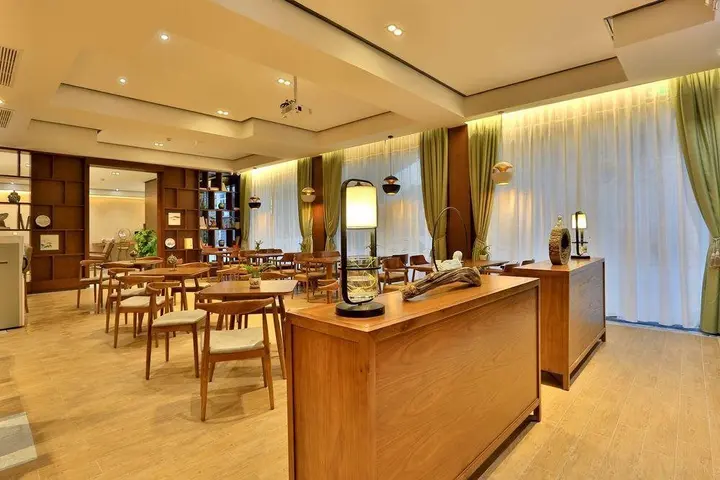 Цзясинь: Gengting Hotel