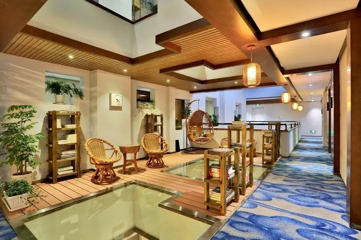 Цзясинь: Gengting Hotel