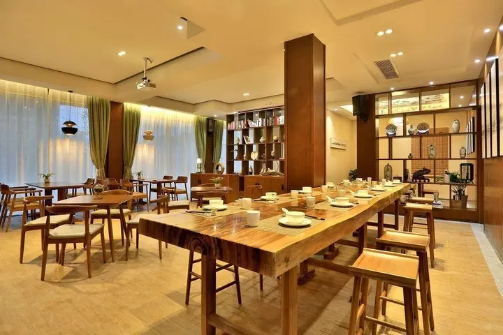 Цзясинь: Gengting Hotel