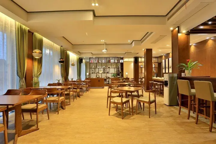 Цзясинь: Gengting Hotel