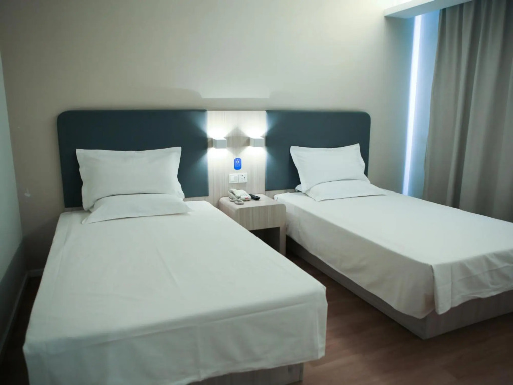 Тунляо: HanTing Hotel (Tongliao Railway Station)