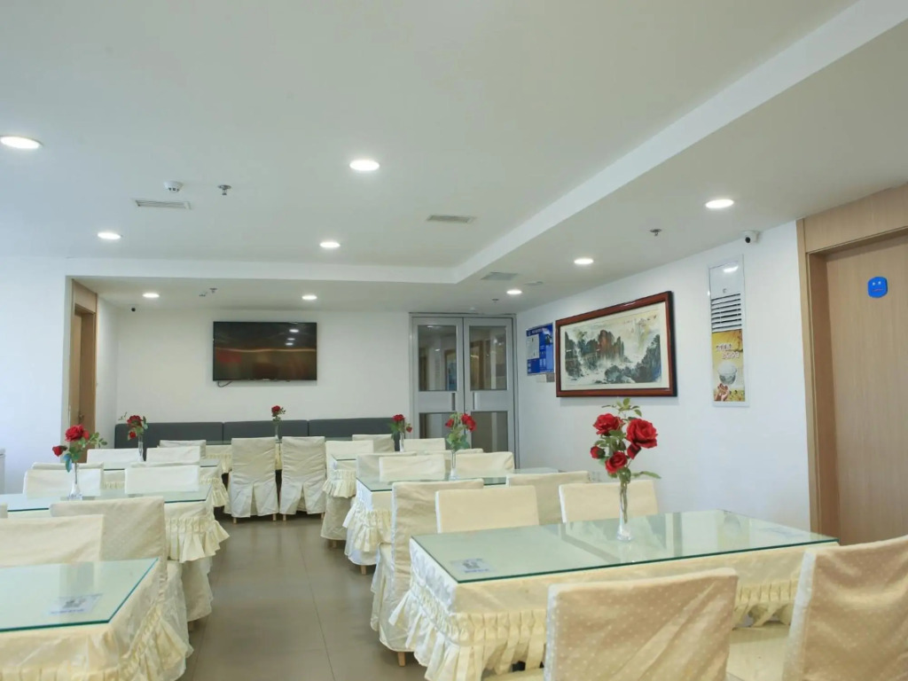 Тунляо: HanTing Hotel (Tongliao Railway Station)