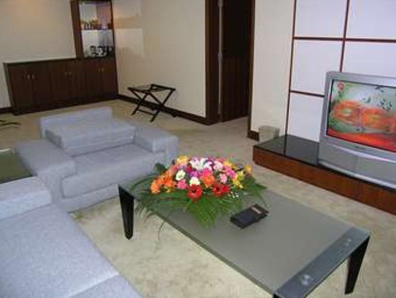 Каили: Jinguan Hotel